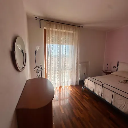 La Genesa - Le Grotte And Apartment Camerano